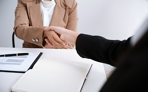 ?？谧?cè)分公司所需資料