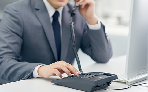 在?？谧再Q易公司的前期準備