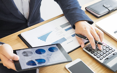 ?？诠咀猿Ｒ妴栴}解答