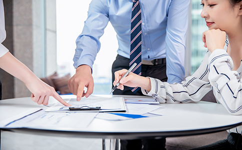 ?？谧N公司時間