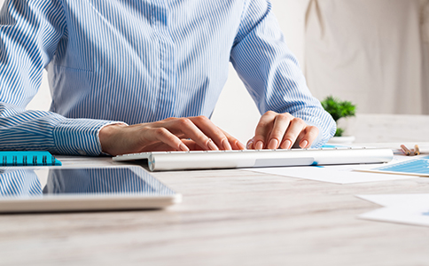 ?？谧怨镜木唧w辦理流程