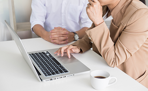 ?？谧允称饭局谐Ｒ妴栴}