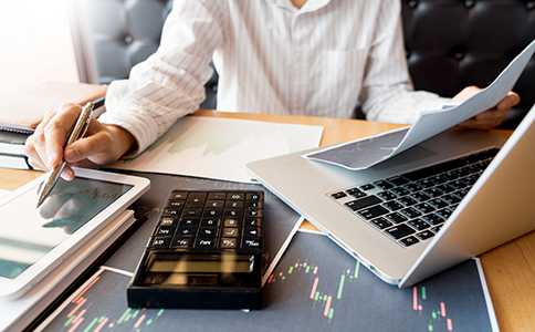 ?？诘刂方猱惓６嗌馘X?