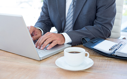 ?？诰频旯咀缘膬?yōu)勢