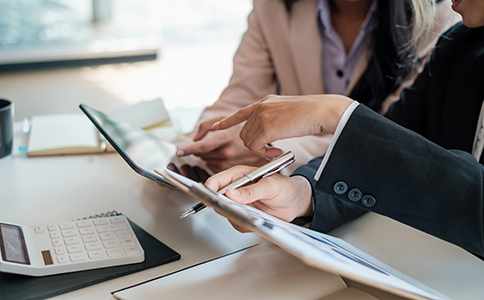 ??诮?jīng)營(yíng)生鮮水果店的基本證照 ??诮?jīng)營(yíng)生鮮水果店的基本證照