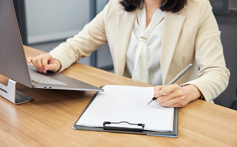 ?？谧怨ぷ魇业馁M(fèi)用構(gòu)成