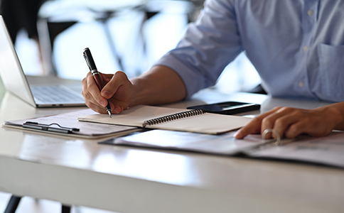 ?？谧?cè)公司需要的條件