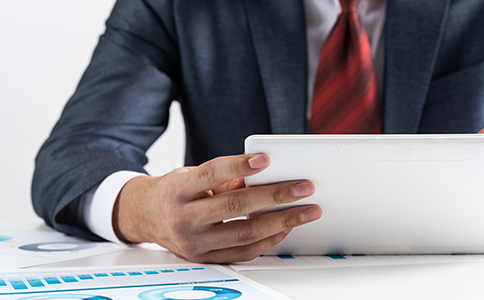 ?？谧?cè)有限責(zé)任公司