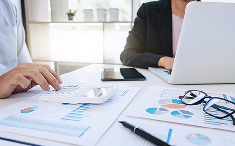 注冊(cè)資金填寫(xiě)過(guò)高或過(guò)低的風(fēng)險(xiǎn) 注冊(cè)資金填寫(xiě)過(guò)高或過(guò)低的風(fēng)險(xiǎn)