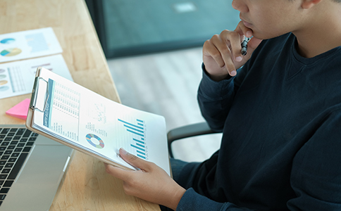 ?？诤匣锕咀?cè)的基本條件