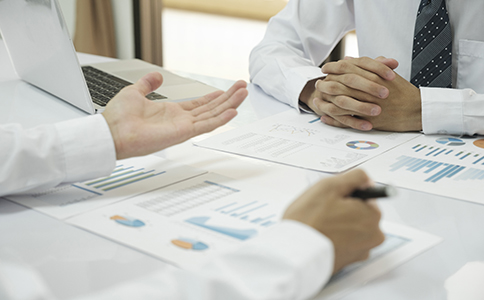 ?？谟耙暪咀?cè)要求