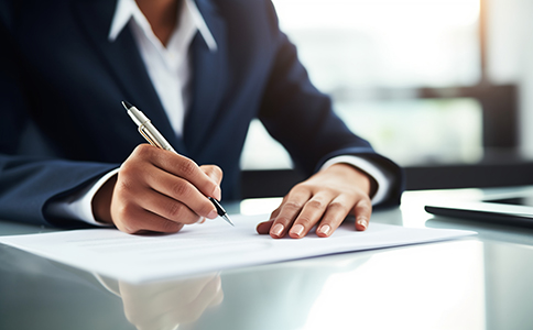 ?？谟耙暪咀?cè)費(fèi)用與注意事項(xiàng)