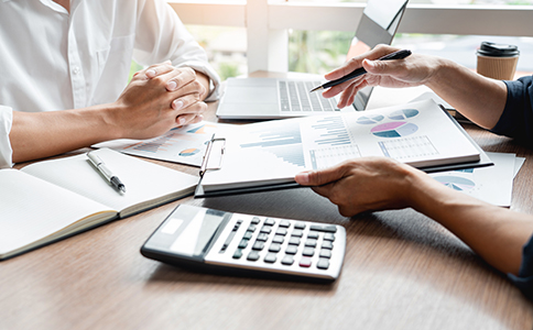 如何判斷?？谪?cái)務(wù)公司代賬收費(fèi)標(biāo)準(zhǔn)是否合理